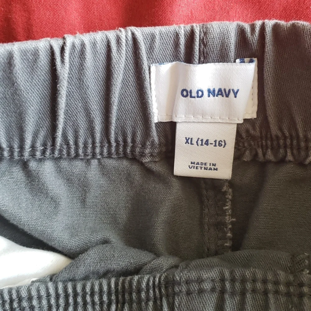 Old Navy Cargo shorts xl Boys Gray